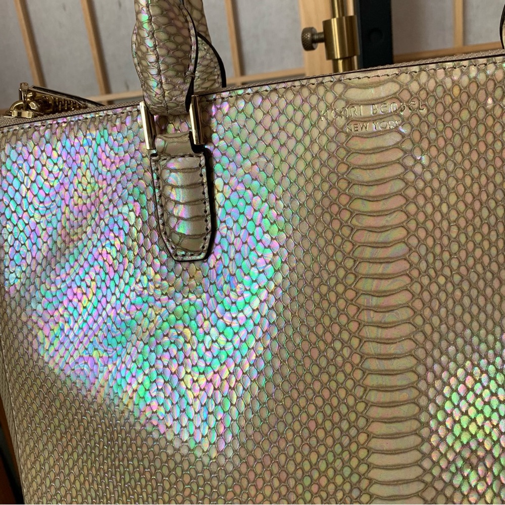 RARE! henri bendel ‘Dalton’ Iridescent Mermaid Large Satchel / Tote Bag - Picture 3 of 16